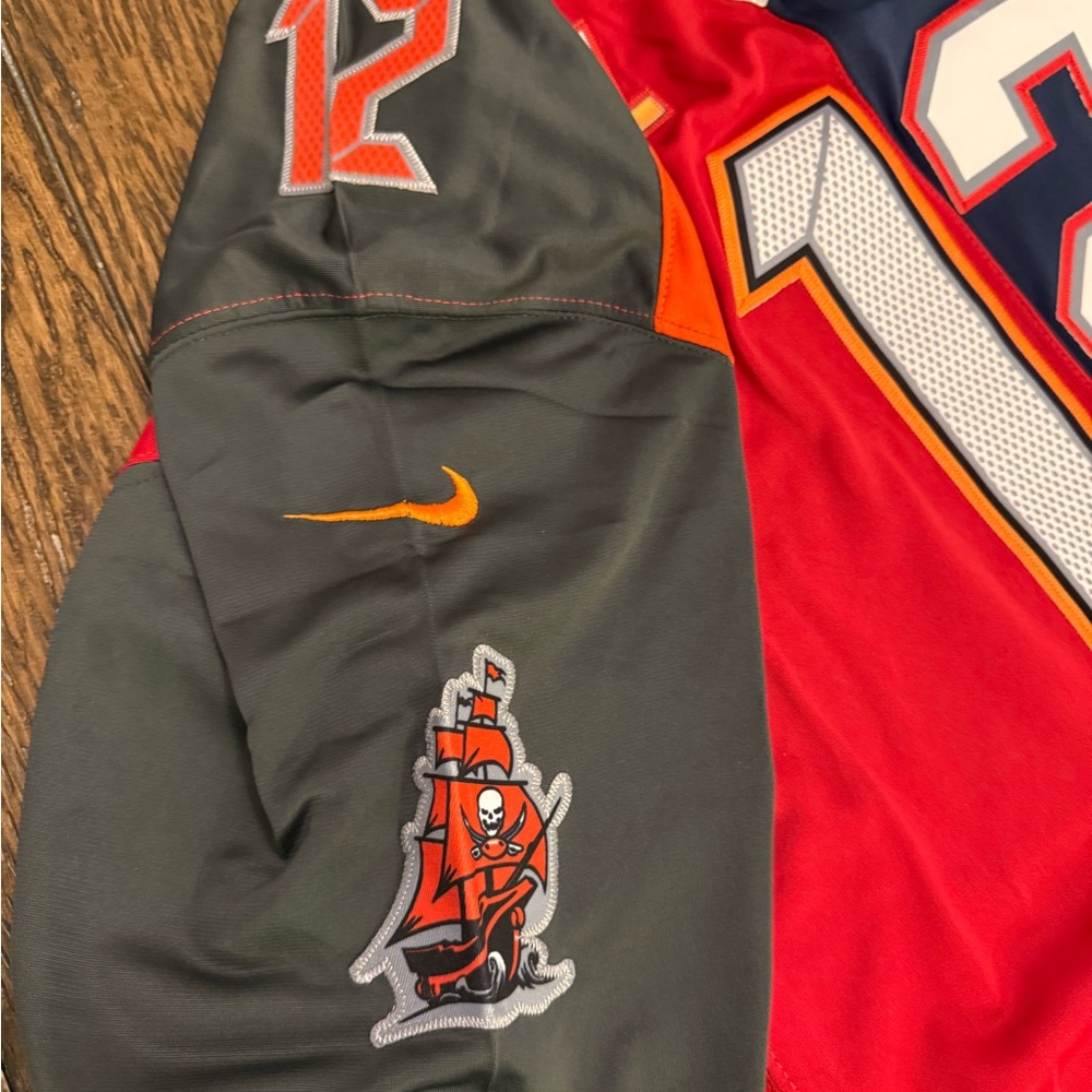 Tom Brady 12 Buccaneers and Patriots Red/Blue Split Jersey with tags - Picture 8 of 10